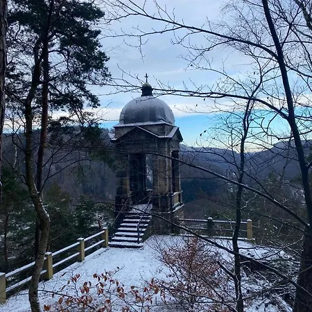 Waldruh S Terasou Jalŭvčí