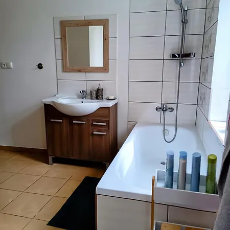 Apartman Waldruh S Terasou Jalŭvčí